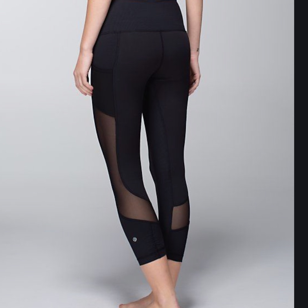 Lululemon Sheer 3/4 Leggings (Size 4)